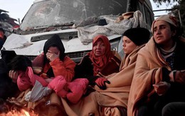 Đau buồn vì mất người thân, người dân Thổ Nhĩ Kỳ - Syria còn phải tiếp tục đối mặt với "cuộc chiến sinh tồn" khắc nghiệt sau thảm họa động đất