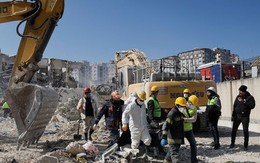 Thảm họa động đất ở Thổ Nhĩ Kỳ: Quyết không bỏ lại ai dưới đống đổ nát