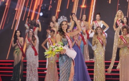 Nhan sắc nóng bỏng của người đẹp Brazil đăng quang Miss Charm 2023