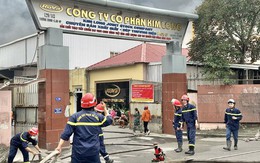 Cháy xưởng sản xuất đế giày, 5 quận nội thành Hải Phòng bị mất điện