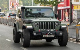 Tậu thêm Jeep mới chỉ khác màu, ông Đặng Lê Nguyên Vũ nói siêu xe chỉ để đi cho vui thôi