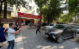 Một loạt sở ngành, quận huyện ở Hà Nội bị bêu tên vì làm việc chậm chạp