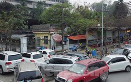 Hai trung tâm đăng kiểm ở Hà Nội hoạt động trở lại: Hơn bốn vạn ô tô có kịp đăng kiểm?
