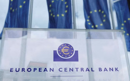 ECB tiếp tục tăng lãi suất trong bối cảnh thị trường tài chính toàn cầu đón nhiều "tin xấu"
