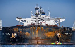 Lần theo dấu vết những "con tàu ma" khổng lồ giúp dầu Nga tiếp tục tràn ra thế giới