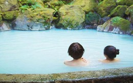 Nhà khách Nhật Bản thay nước bồn tắm spa hai lần một năm thay vì mỗi tuần một lần