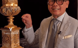 'Ông hoàng xa xỉ' Thái Công và những món đồ 'gây sốc': Dụng cụ ăn trứng vịt lộn 50 triệu, cây cọ bồn cầu 8 triệu, đèn bàn decor gần 1 tỷ