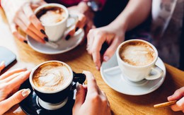 Uống cà phê quá mức có thể gây ung thư: Chuyên gia tiết lộ một kiểu uống vô cùng kỳ hại dạ dày, nhưng dân văn phòng cực mê