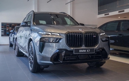 BMW X7 2023 đã về đại lý, lộ giá chính thức từ 6,209 tỷ đồng cùng động cơ khủng hơn Mercedes GLS