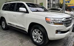 Đỉnh cao giữ giá: Land Cruiser 7 năm tuổi, đã lăn bánh 55.000 km, nhưng vẫn được rao bán cao hơn cả phiên bản mới