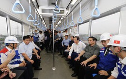Thủ tướng Phạm Minh Chính đi thử tàu metro 1 ở TP HCM