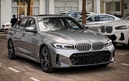 BMW 3-Series bản đắt nhất giá gần 1,9 tỷ đồng vừa về đại lý cho thấy nhiều điểm mới: Cắt phanh M, lần đầu có cửa nóc nhưng chưa bằng ‘Mẹc’ C