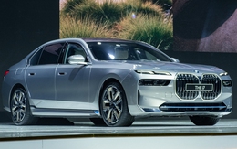 BMW i7, X7, 7-Series và 8-Series mới đồng loạt ra mắt Việt Nam: Giá từ 5,2 tỷ đồng, dồn áp lực lên Mercedes và Audi
