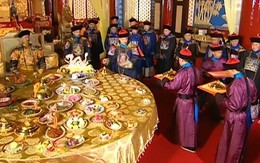 Càn Long mời hơn 3.000 cụ già đến ăn tiệc, không ngờ về nhà lần lượt lìa trần, là do Hoàng đế sát hại?