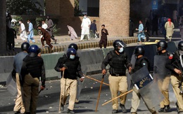 Pakistan chìm sâu vào khủng hoảng chính trị, kinh tế