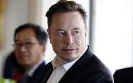 Phỏng vấn Elon Musk: Chỉ nghỉ 2-3 ngày mỗi năm, nói gì mình thích cho dù bị mất tiền và quyết định sẽ 'hạ mình' chi tiền quảng cáo xe Tesla