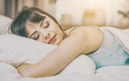 Ngày nóng làm theo 6 cách này cơ thể bạn sẽ thư giãn, mát mẻ, ngủ ngon không cần điều hòa