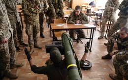 Lầu Năm Góc tính giá vũ khí viện trợ cho Ukraine đắt hơn 3 tỷ USD