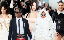 Met Gala 2023: Anne Hathaway xứng danh nữ thần, Rihanna đến muộn vẫn tạo spotlight, biệt đội châu Á có 'ăn đứt' hội IT girl quốc tế?