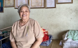 Cụ bà lập chốt cứu người suốt 45 năm: 'Bị nói là bao đồng nhưng tôi không quan tâm'