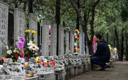 Trung Quốc dùng AI 'hồi sinh' người đã khuất: Nghĩa trang tạo giọng nói hệt người quá cố, có khách chi gần 200 triệu đồng để gặp thân nhân