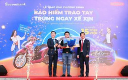 Trao thưởng xe Mercedes cho khách hàng tham gia bảo hiểm tại Sacombank