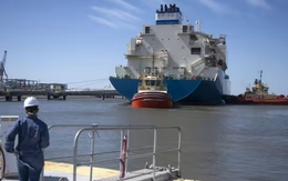“Vắng mợ chợ vẫn đông”: Châu Âu chính thức tìm ra nhà cung cấp nhiên liệu thay thế Nga, nguồn cung dồi dào hàng triệu thùng mỗi ngày