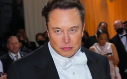 Lời nói dối 100 triệu USD của Elon Musk
