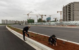 Một thành phố của Trung Quốc ‘lâm nguy’ vì tăng trưởng bằng mọi giá: Tốc độ xây nhà mới nhanh hơn tăng dân số, hàng loạt BĐS bỏ hoang