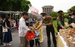 Hà Nội đón gần 720.000 lượt khách du lịch dịp lễ 30/4 và 1/5
