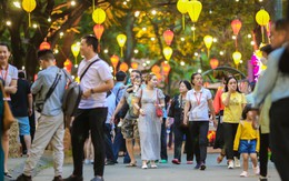 Khách Trung Quốc đến Việt Nam tăng đột biến, nhưng vẫn chỉ tương đương 1/4 lượng du khách từ một nước khác