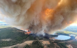 Cháy rừng trên diện rộng, Canada sơ tán hơn 30.000 người
