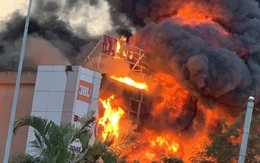 Cháy siêu thị MediaMart, thiệt hại hàng tỉ đồng