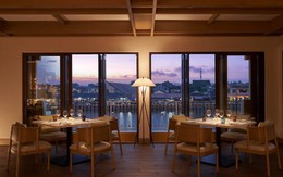 Ghé thăm nhà hàng Địa Trung Hải có view “đắt giá” nhất Hội An: Tầm nhìn trực diện ra phố Cổ, đắm mình trong không gian “triệu đô”, nếm trọn phong vị ẩm thực Âu - Á