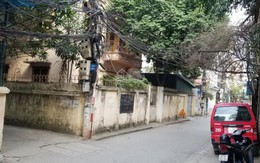 Hà Nội: Vợ chồng trẻ tá hoả phát hiện nhà đất 4 tầng cắt lỗ vừa cọc tiền dính quy hoạch dù xung quanh nhà cao tầng mọc lên “như nấm”