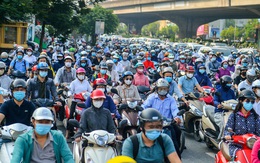 Hà Nội lại tính cấm xe máy tại 12 quận