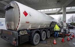 1 năm sau tuyên bố "cai nghiện" nhiên liệu Nga: EU cắt 90% đơn hàng nhưng vẫn phải nhập 10%  vì "bất đắc dĩ"?