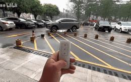 Không còn nỗi lo đỗ xe ra vào chỗ chật hẹp khi các "pháp sư Trung Hoa" ra tay: công nghệ điều khiển từ xa như ô tô đồ chơi
