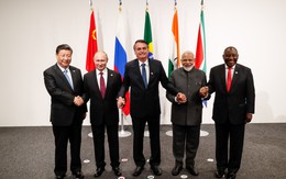 Cấm vận Nga tạo hiệu ứng ngược: BRICS đẩy nhanh chính sách mang kịch bản đáng sợ cho Mỹ