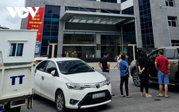 Nghi vấn lãnh đạo một trung tâm đăng kiểm xe cơ giới ở Quảng Ninh nhảy lầu