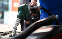 Giá xăng dầu đồng loạt tăng mạnh, có loại tăng 1.300 đồng/lít