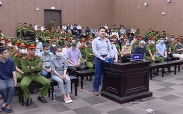 Cựu Phó Chủ tịch UBND tỉnh Quảng Nam Trần Văn Tân lẩy thơ khi nói lời sau cùng