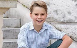 Vương phi Kate Middleton thức khuya làm một việc vào ngày sinh nhật 10 tuổi của con trai đầu