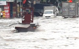 Đường phố Bình Dương, Bình Phước tan hoang sau cơn mưa lớn kéo dài