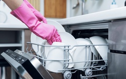 Nhiệt độ chính xác để chạy máy rửa bát giúp tiết kiệm tiền nhưng vẫn làm sạch bát đĩa