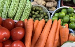 Lương thực, thực phẩm, rau xanh tăng giá ở Hà Nội