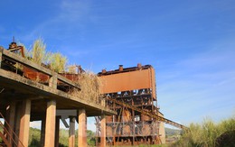 Cảnh hoang tàn nhà máy hơn 150 tỷ đồng thành... đống sắt vụn