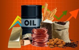 Thị trường ngày 23/8: Giá dầu giảm, vàng, đồng, quặng sắt, cao su đồng loạt tăng