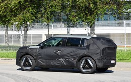 Xe điện Kia EV4 lần đầu lộ diện với mâm siêu ‘cool ngầu’, giá dưới 700 triệu đối đầu trực tiếp VinFast VF e34