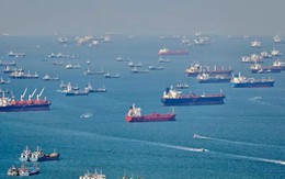 Đúng mùa cao điểm, tàu vận chuyển container lại đang 'đứng chơi' đầy bên ngoài các cảng châu Á - chuyện gì đang xảy ra?